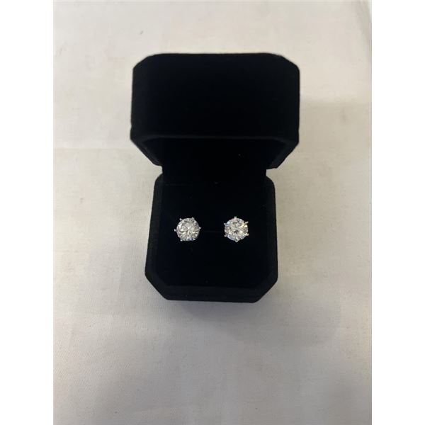 NEW S925 3.0CT EACH SIMULATED DIAMOND (CZ) STUD EARRINGS, MOUNTED IN 925 STERLING SILVER W/ WHITE GO