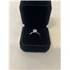 Image 2 : NEW PLATINUM PLATED 1.0CT SIMULATED DIAMOND (CZ) SOLITAIRE RING, RESIZEABLE