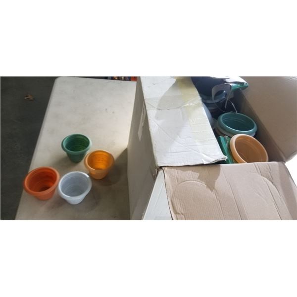 LARGE LOT OF NEW 4 INCH PLANT POTS