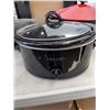 Image 3 : 2 ELECTRIC WOKS AND SLOW COOKER