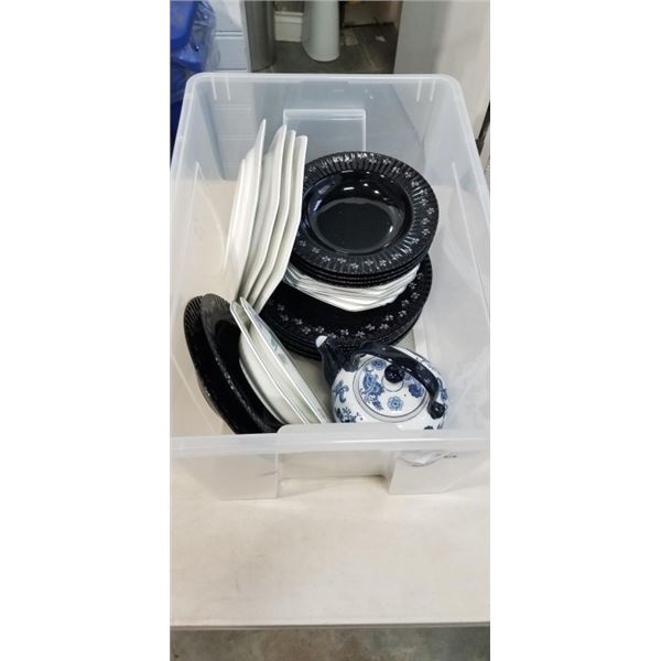 TOTE OF PLATES  AND A TEA POT