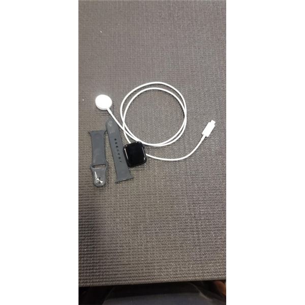 APPLE WATCH SE 40MM BLACK TESTED AND WORKING