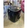 Image 3 : AS NEW BELLAPRO 12.6QT AIR FRYER PIZZA OVEN - TESTED WORKING, RETAIL $299