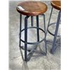 Image 3 : PAIR OF WOOD BAR STOOLS WITH HEAVY METAL BASE