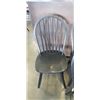 Image 3 : 4 SPINDLE BACK CHAIRS