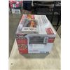 Image 2 : BLACK AND DECKER 4-SLICE AIR FRY TOASTER OVEN - TESTED WORKING, RETAIL $179