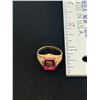 Image 1 : 10 Kt. Gold Ring w/ Reddish Stone