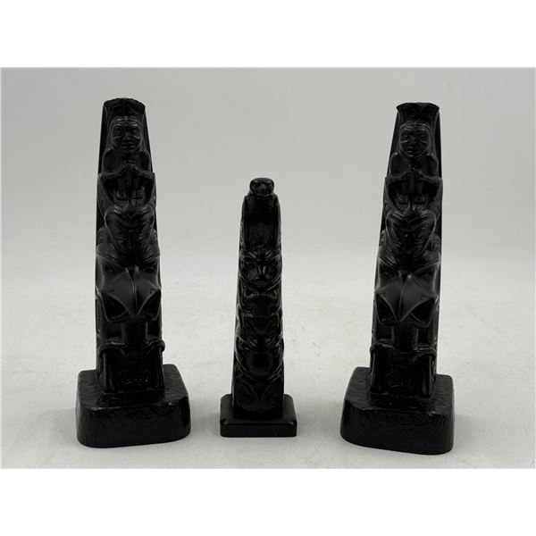 3 Totem Poles