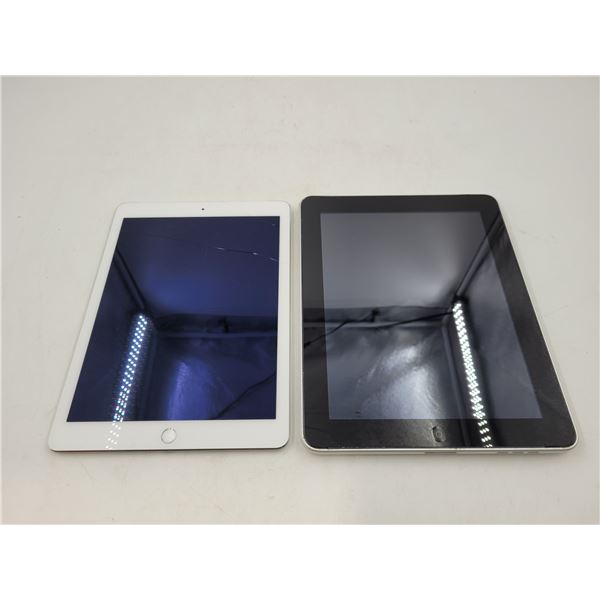 2 Apple iPads