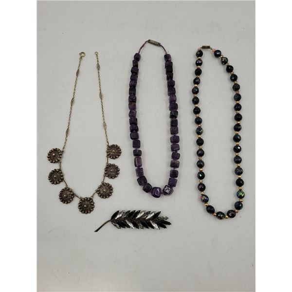 4 Pieces of VTG Costume Jewelry