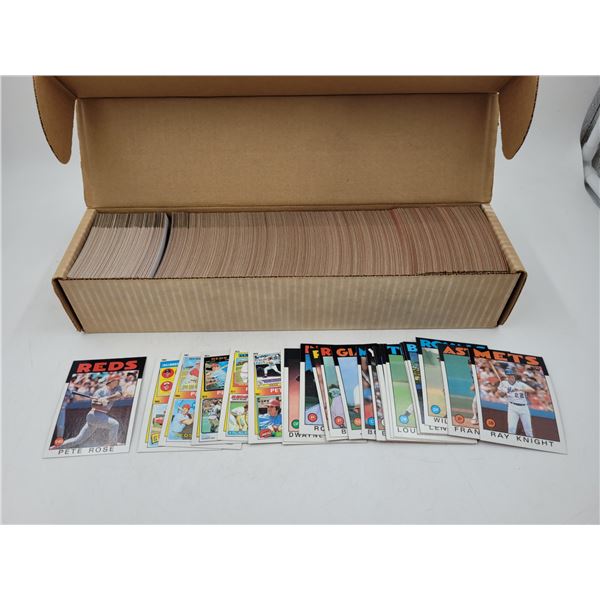 Box of Assorted Baseball Cards w/ Knight, Rose, & More