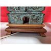 Image 5 : Heavy Ornate Asian Bronze Table Lamp