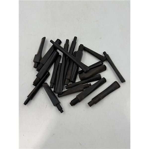 Lot of VTG Pipe Tips