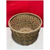 Image 2 : Large VTG Hand Woven Basket