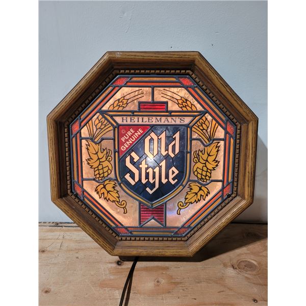 Light-Up Stained Glass Heileman's Old Style Advertising Pub Sign