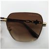 Image 2 : DESIGNER INSPIRED SUNGLASSES WITH ACCESSORIES