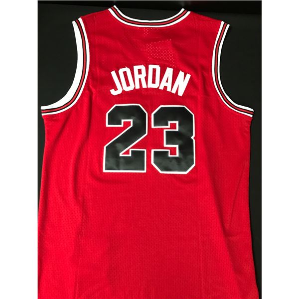 MICHAEL JORDAN BASKETBALL JERSEY (NOT SIGNED)