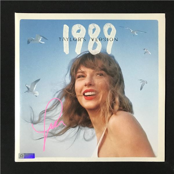 TAYLOR SWIFT SIGNED 1989 TAYLORS VERSION VINYL RECORD - CELEBRITY COA