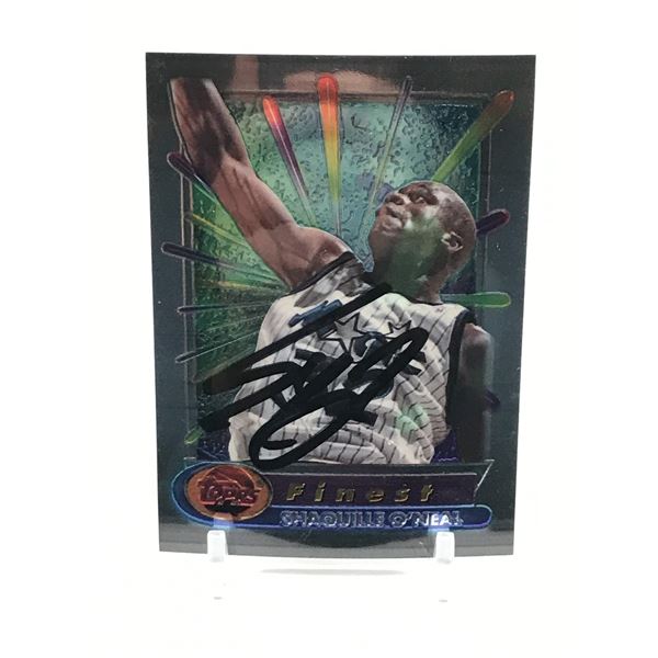 SHAQUILLE O'NEAL SIGNED TRADING CARD