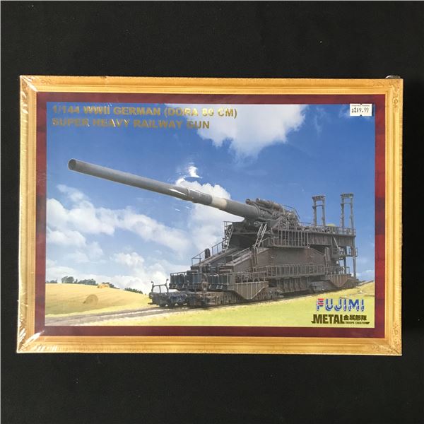 UNBUILT  FUJIMI METAL 1/144 WW2 GERMAN SUPER HEAVY RAILWAY GUN MODEL KIT IN ORIGINAL PACKAGING