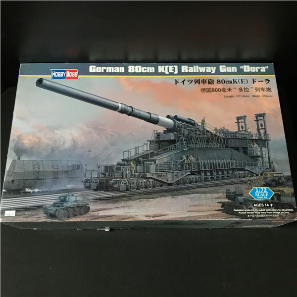 SEALED HOBBY BOSS GERMAN 80CM K (E) RAILWAY GUN 'DORA' MODEL KIT IN ORIGINAL PACKAGING