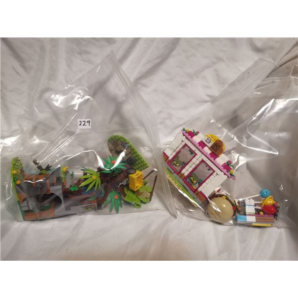 Ice Cream Shop & Island Bar Lego Sets