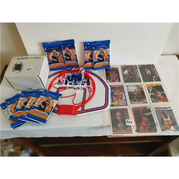 (10) Packs Sealed NBA Hoops Cards, Michael Jordon Cards, Box of NBA Cards, Hoop