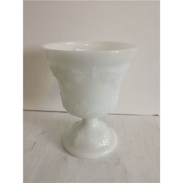 Vintage E.O. Brody Co., Cleveland, OH.  Vase, 7” Tall