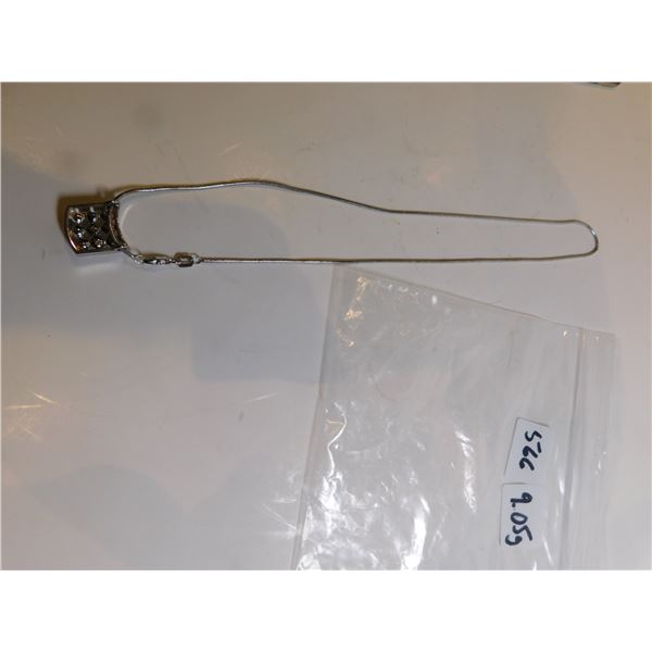 STERLING PENDANT AND NECKLACE 9.05g