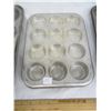 Image 3 : 3 Antique Muffin Trays