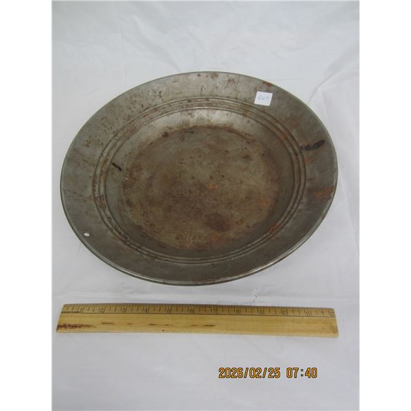Antique Estwing Gold Pan For Mining Gold 14 inches Across