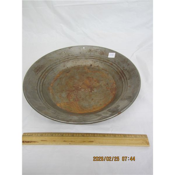 Antique Estwing Gold Pan For Mining Gold 14 inches Across