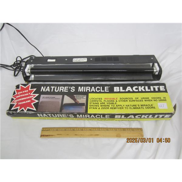 Natures Miricle Black Light Working Good Condition