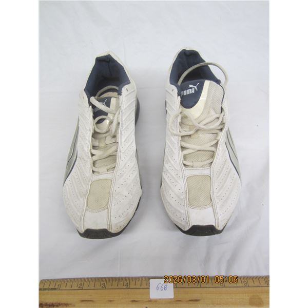 Puma Runners Size 8 1/2 in Good Shape
