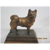 Image 3 : Rare Antique Western Oil 8 Fuel Company Husky Dog Copper Paper Weight in Good Condition