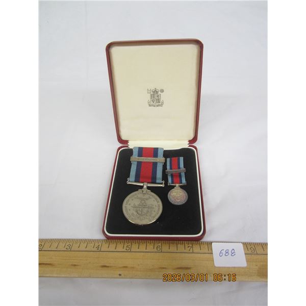 Vintage Big and Little Normandy Campaign Medals  made by The Canadian Mint with Display Box