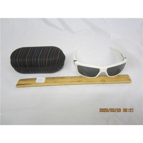 Dirty Mo By  SP Designer Sun Glasses with Case