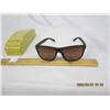 Image 8 : IZOD Designer Sun Glasses with Case