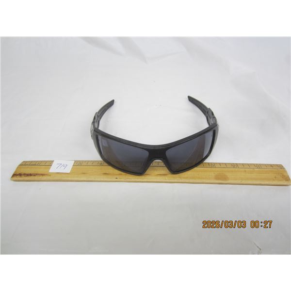 Oakley Oil Rig Designer Sun Glasses