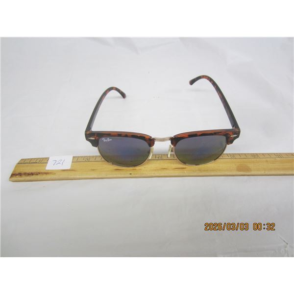 Vintage Ray Ban Designer Sun Glasses