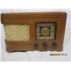 Image 2 : Antique Wooden Crosley Radio