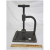 Image 1 : Antique Cast Iron Book Press ?