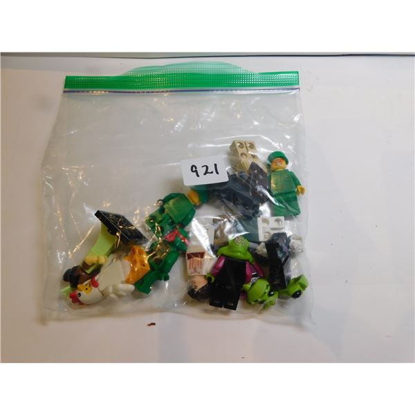 MIXED LOT OF LEGO FIGURES