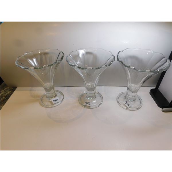 3-SIGNED COVETRO ITALY CLEAR GLASS ICE CREAM/PARFAIT DISHES TUPIP SHAPED