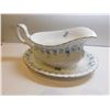 Image 2 : ROYAL ALBERT MEMORY LANE GRAVY BOAT AND UNDER PLATE