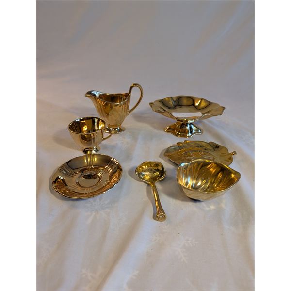 Gold Dishes 3 Pieces Winton. 1 set Cartonware.