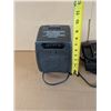 Image 5 : Small clip-on electric space heater. Good condition.