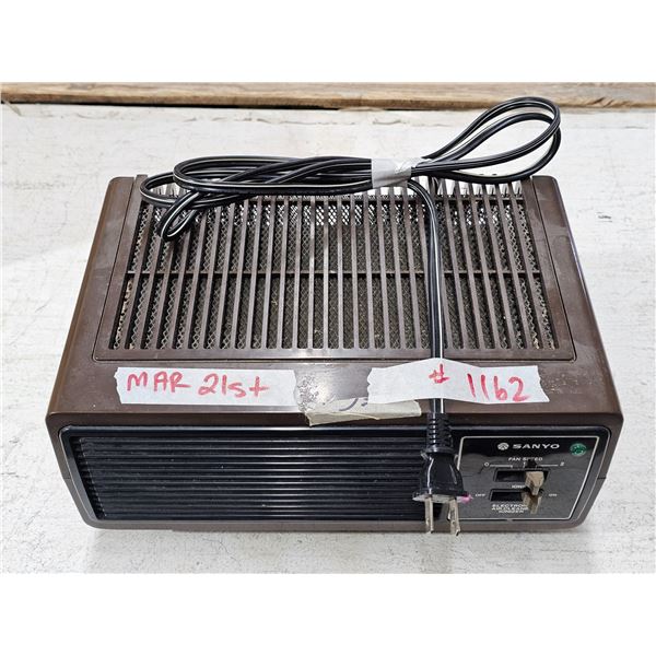 Vintage Sanyo Electonic Air Cleaner Ionizer