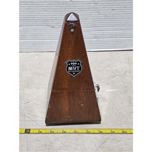 Vintage MNT metronome