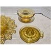 Image 3 : Amber glass juicer and dishes